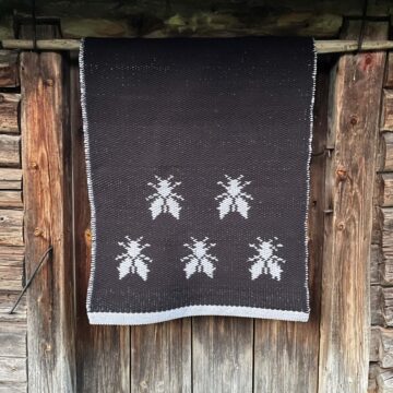 Kaltsuvaip Hiiumaa käsitöö kärbsekiri Loko